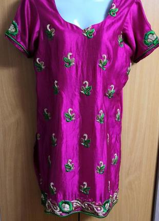 Туніка з вишитим орнаментом