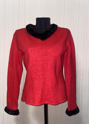Красная кофта свитер ангора с мехом на воротнике и рукавах1 фото