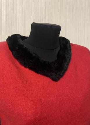 Красная кофта свитер ангора с мехом на воротнике и рукавах5 фото