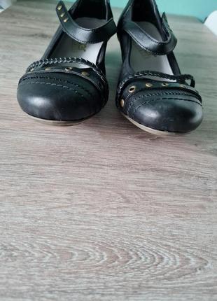 Женские туфли riker кожаные удобны на каблуке3 фото