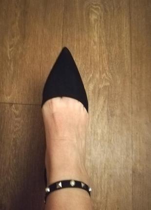 Туфлі босоніжки люкс жіночі лодочки гострий носок високий каблук штучна замша з ремінцем на щіколотку чорні нові10 фото