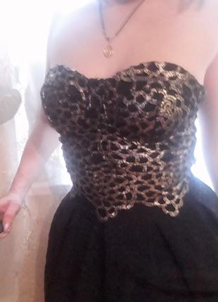 Корсет як під спідницю так і під штани