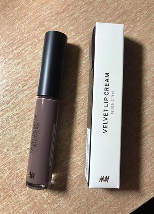 Матовый блеск h&m velvet lip cream big taure1 фото