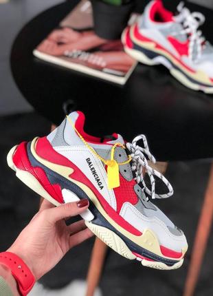 Жіночі кросівки balenciaga triple s red white4 фото