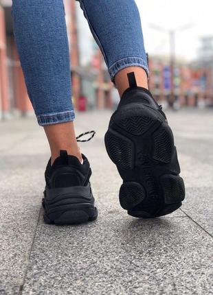 Жіночі чорні кросівки triple s black7 фото