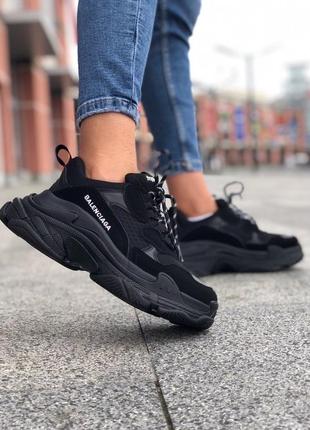Жіночі чорні кросівки triple s black3 фото