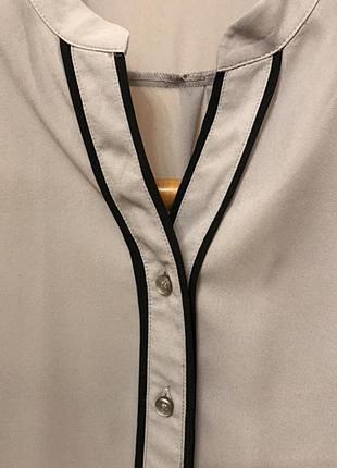 Дуже гарна та стильна брендова блузка.