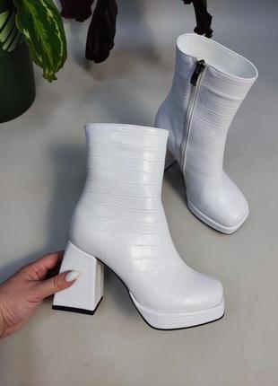 Белый дизайнерские ботильоны с кожи с тиснением под алигатора цвет по выбору