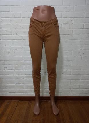 Гарні жіночі джинси стрейч