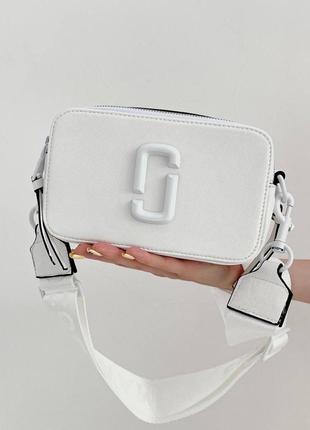 Біла сумочка через плече / marc jacobs logo total white logo / модна сумка8 фото