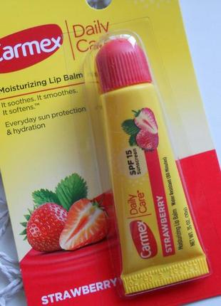 Carmex бальзам для губ в тюбику полуничний
