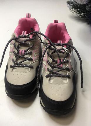 Кросівки на дівчинку