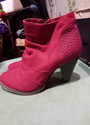 Чобітки жіночі зимові.