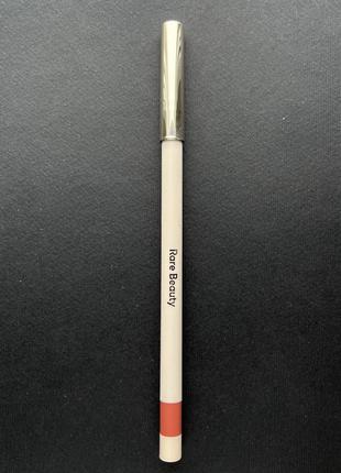 Матовый карандаш для губ rare beauty matte lip liner fun полноразмерный3 фото