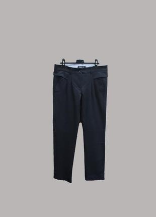 Классические черные брюки с вытачками на талии фирмы sisilio