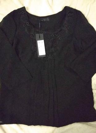 Симпатичная блузочка чорного цвета с рукавом в три четверти