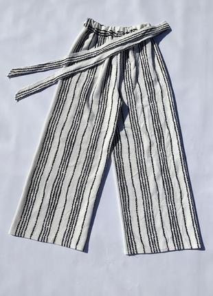 Белые в полоску брюки кюлоты с поясом высокая талия only fashion