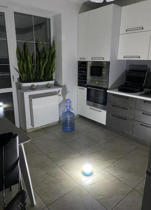 Акамуляторна лампа (кемпінговий ліхтар) з сонячною батареєю