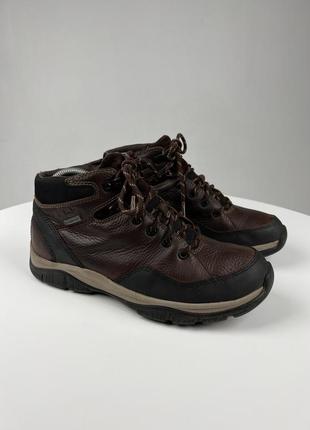 Оригінальні шкіряні черевики clarks gore-tex