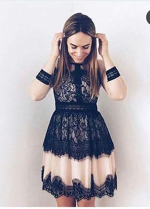 Шикарне плаття з мереживом