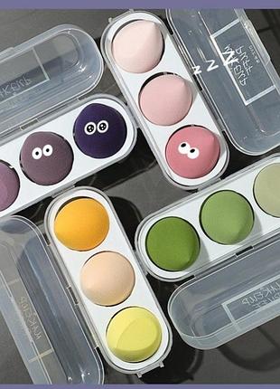 Набор спонжей для макияжа в пластиковом кейсе