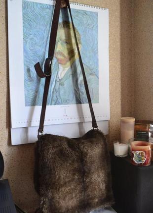 Whistles меховая кожаная сумка на длинном ремне.4 фото