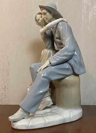 Фарфоровая статуэтка lladro «поцелуй».3 фото