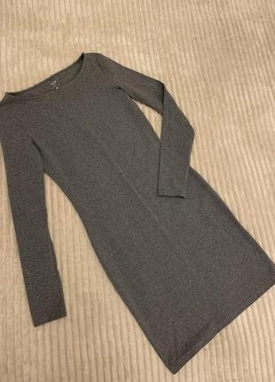 Сіра сукня приталена