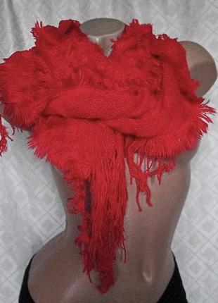 Необычный яркий красный шарф-боа червоний б/у