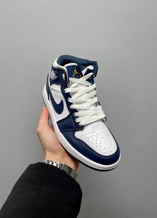 Женские кроссовки nike air jordan retro 1, женккие кроссовки найк аир джордан рэтро 13 фото