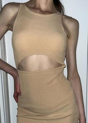 Трендове актуальне плаття сукня в рубчик с вирізом як топ cпідниця plt prettylittlething8 фото