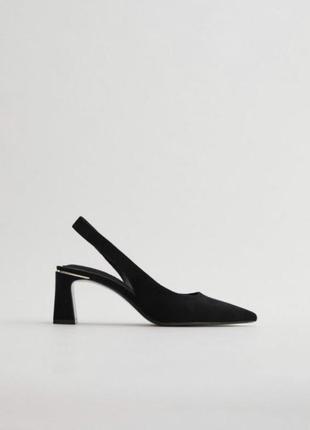 Туфли zara с острым носком
