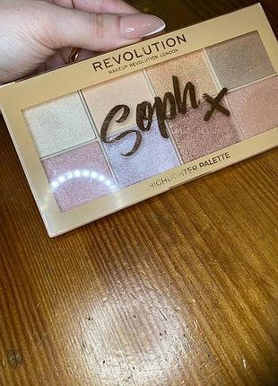 Makeup revolution soph x палетка хайлайтеров