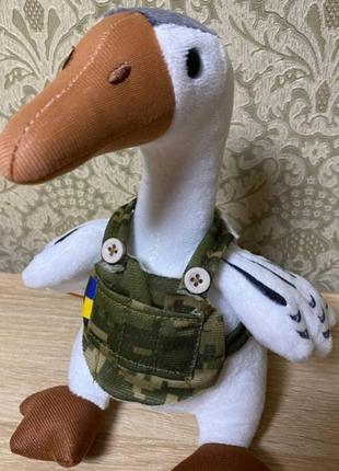 Детская мягкая игрушка боевой гусь