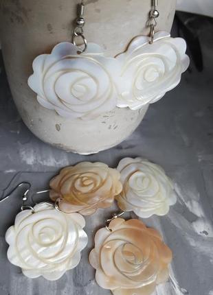 Жемчужные серьги перламутр натуральный розы цветы резные