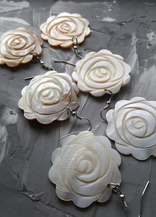 Жемчужные серьги перламутр натуральный розы цветы резные