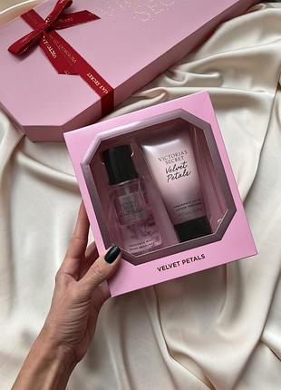 Подарунковий набір міст і лосьйон victoria’s secret
