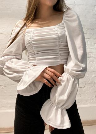 Укорочений топ з довгими рукавами, від prettylittlething