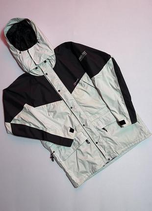 Куртка вітровка berghaus