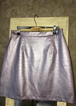 Лиловая юбка из кожзама3 фото