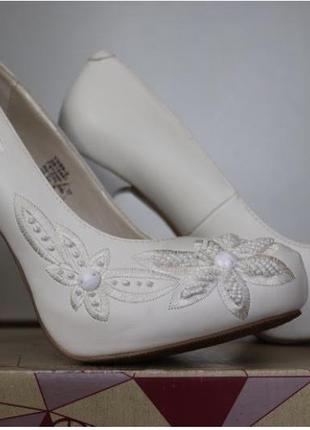 Туфли свадебные, выпускные1 фото