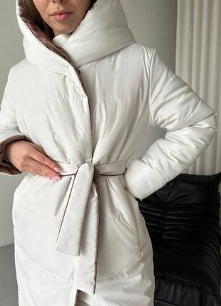 Женская двухстороняя, тёплая, длиная куртка с поясом и капюшоном застёжка на кнопках