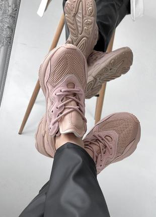 Женские кроссовки adidas ozweego beige pink 374 фото