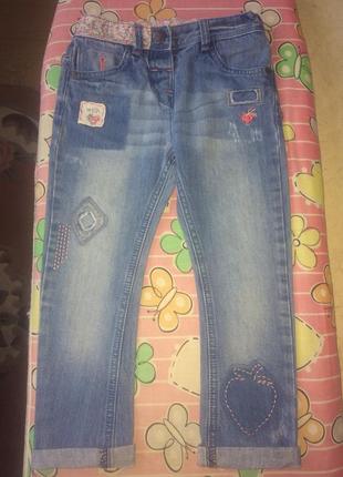 Джинси next р. 98/104 на 3-4 роки з вишивкою