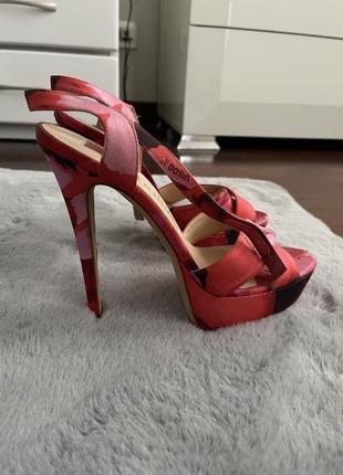 Туфлі на високий підборах ballin