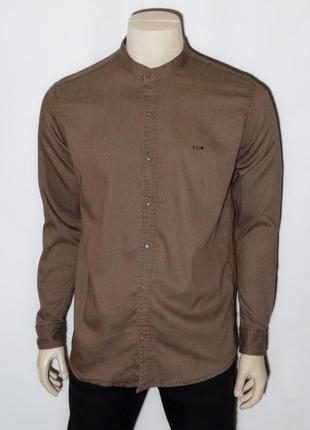 Рубашка мужская коричневого цвета стойка воротник