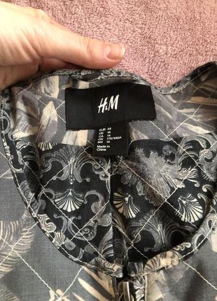 Стьобаний бомбер лайнер h&m у принт10 фото