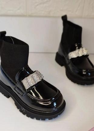 Стильні черевички для справжніх модниць 🖤