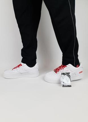 Кроссовки мужские белые с красным nike air force 1 x supreme white red найк аир форс 1 суприм