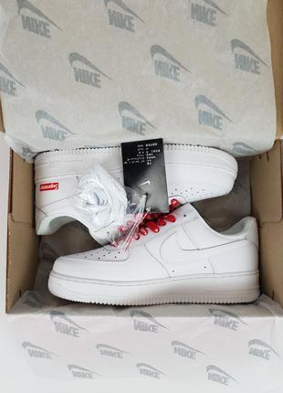 Кроссовки мужские белые с красным nike air force 1 x supreme white red найк аир форс 1 суприм9 фото